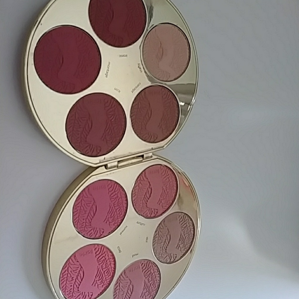 **ON HOLD** Tarte Amazonian Clay Color Wheel